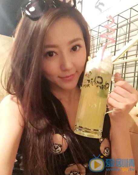 醉玲瓏朵霞是誰演的？醉玲瓏朵霞扮演者黃夢瑩個人資料、寫真及生活照