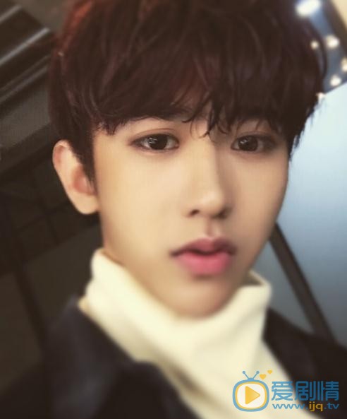 我才不會被女孩子欺負呢葉麟是誰演的？葉麟扮演者蔡徐坤個人資料、寫真及生活照欣賞