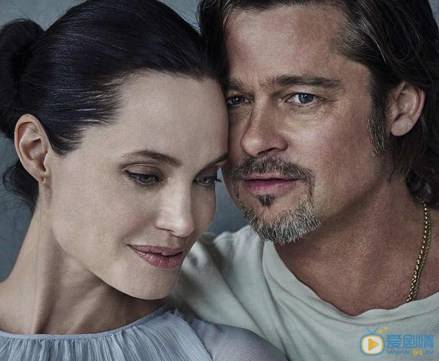 安吉麗娜·朱莉個人資料簡介 安吉麗娜·朱莉和布拉德-皮特合照