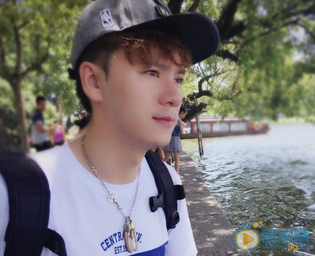 獵毒人印塔是誰演的？印塔扮演者張露個人資料、寫真及生活照欣賞