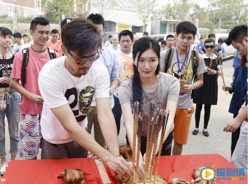 胡歌江疏影分手了嗎？胡歌江疏影戀愛經過 胡歌江疏影分手原因解密