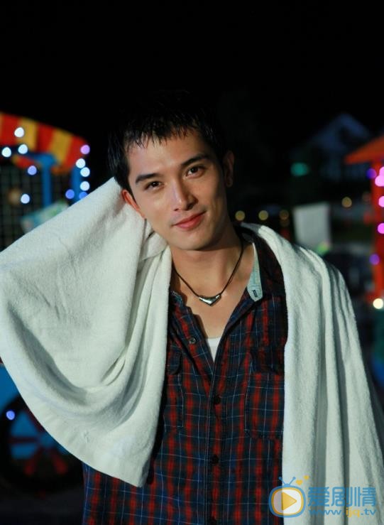 幸福一家人房天憶是誰演的？房天憶扮演者邱澤個人資料、寫真及生活照欣賞