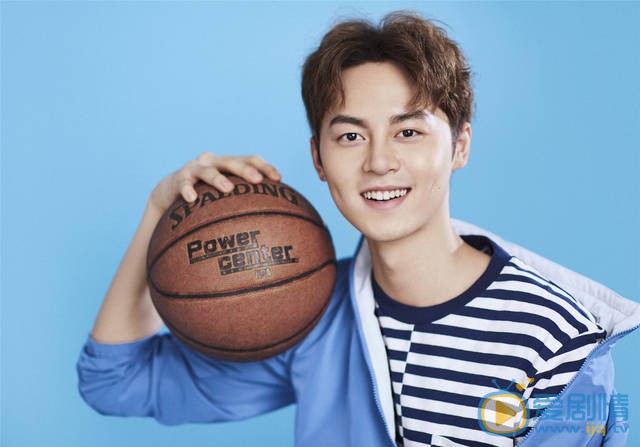 暹羅密碼夏天是由誰飾演的？他是一個怎樣的人？