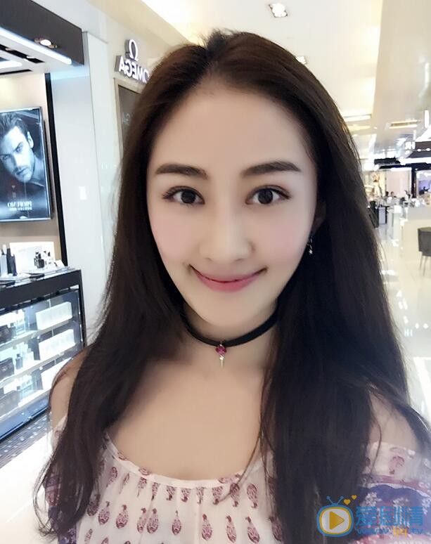 詹靜生活照  詹靜個人資料及家庭背景