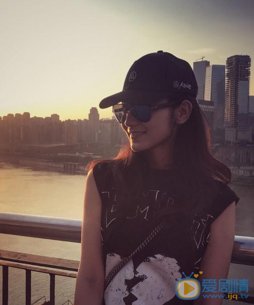 軒轅劍之漢之雲端蒙是誰扮演的？軒轅劍之漢之雲端蒙扮演者代斯個人資料、寫真及生活照欣賞