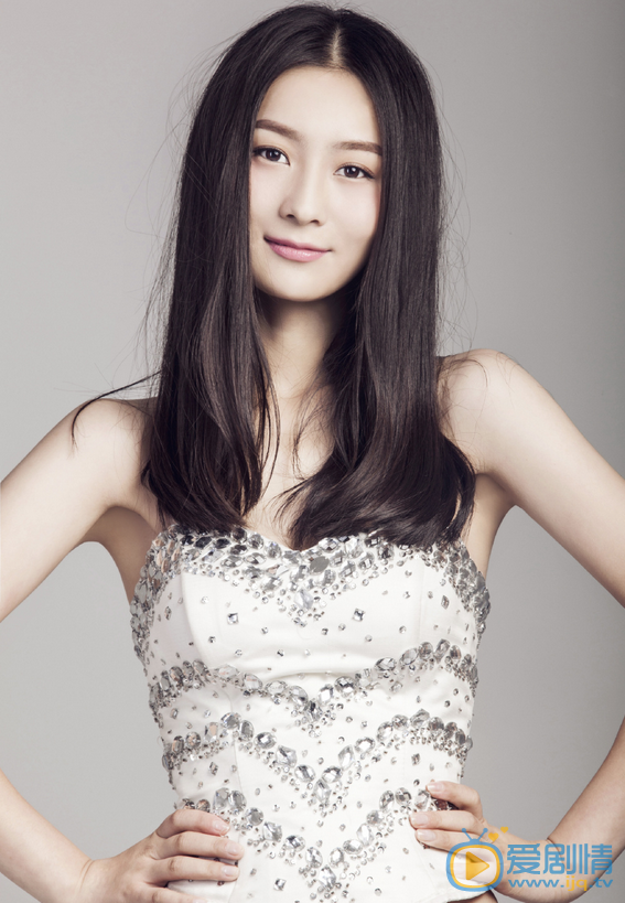 龍珠傳奇之無間道康熙皇后是誰演的？康熙皇后扮演者張維娜個人資料及寫真生活照欣賞