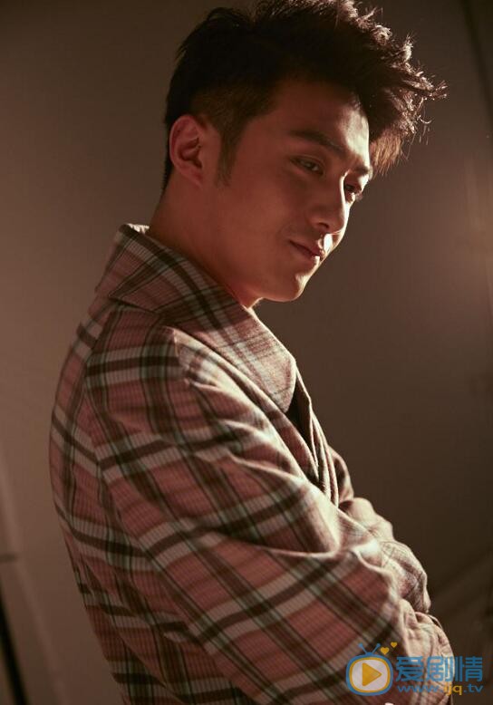  那年花開月正圓王世均是誰演的？王世均扮演者李澤鋒個人資料及生活寫真照欣賞