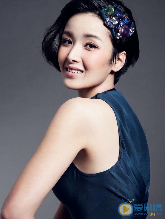 騾子和金子花姑是誰扮演的?花姑扮演者黃曼個人資料、寫真及生活照欣賞