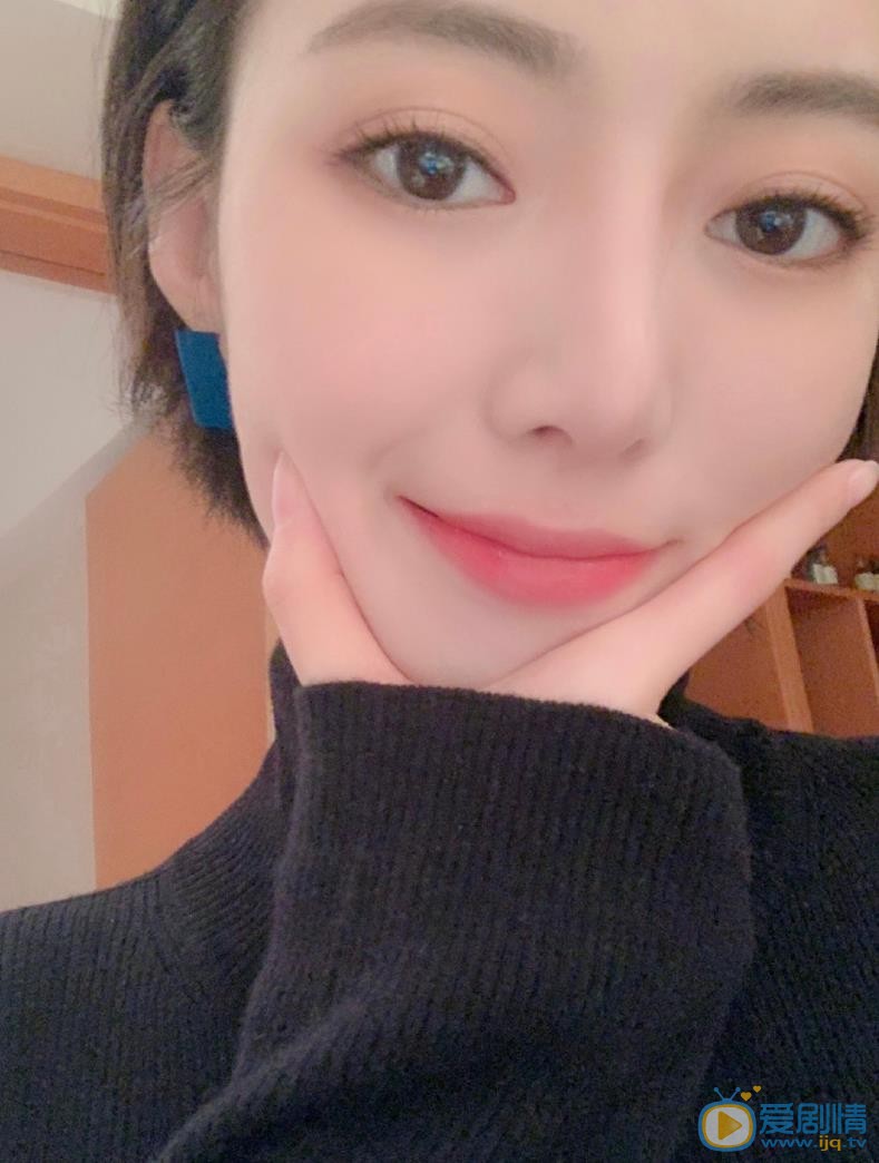 幸福一家人白雪是誰演的?白雪扮演者何美璇個人資料、寫真及生活照欣賞