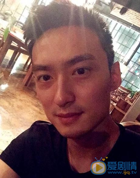 生於70年代齊戰勝是誰演的？齊戰勝扮演者萬沛鑫個人資料、寫真及生活照欣賞