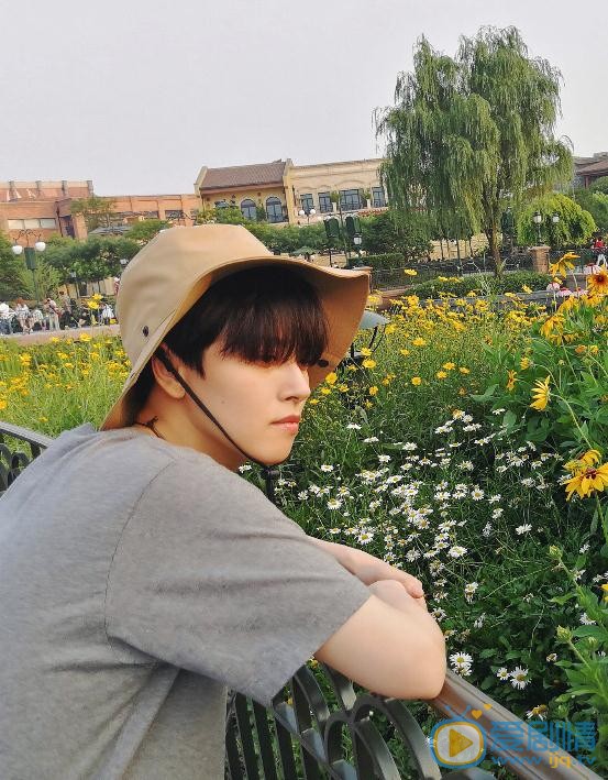 小女花不棄莫若菲是誰扮演的？莫若菲扮演者刑恩個人資料、寫真及生活照欣賞