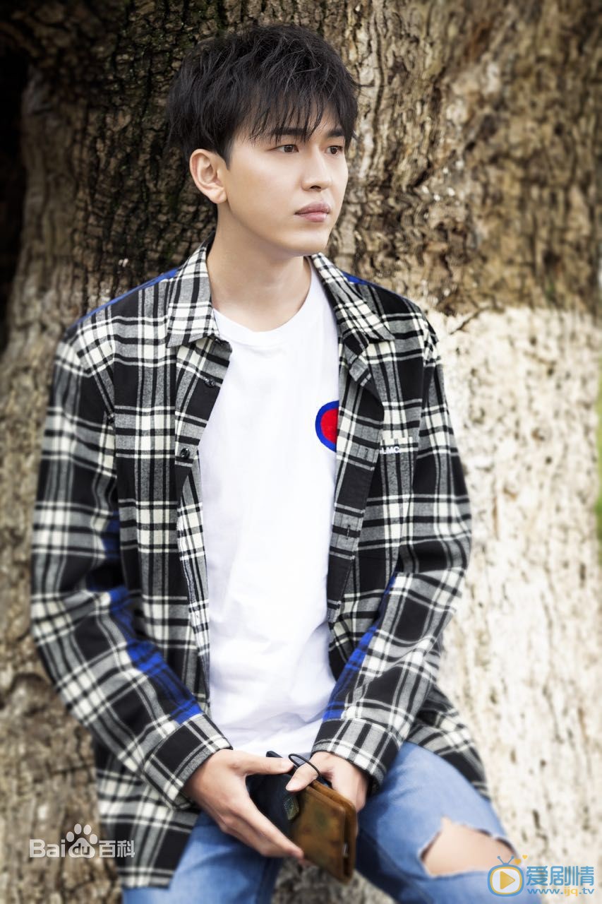 人生若如初相見高紹軒扮演者孔垂楠寫真生活照欣賞