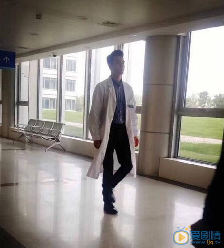 歡樂頌2最新劇透 王凱王子文街頭熱吻