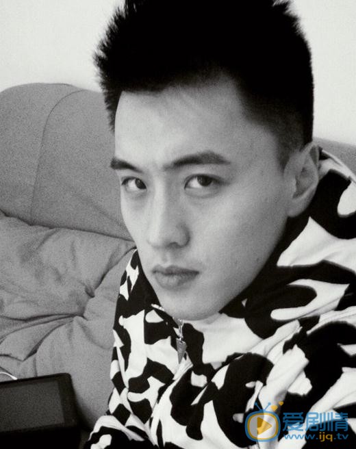 醉玲瓏張束是誰扮演的？醉玲瓏張束扮演者蘇航個人資料，寫真及生活照欣賞