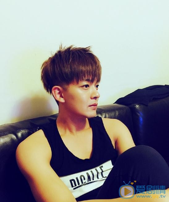 美味奇緣昆金是誰演的？美味奇緣昆金扮演者閆肅個人資料、寫真及生活照欣賞