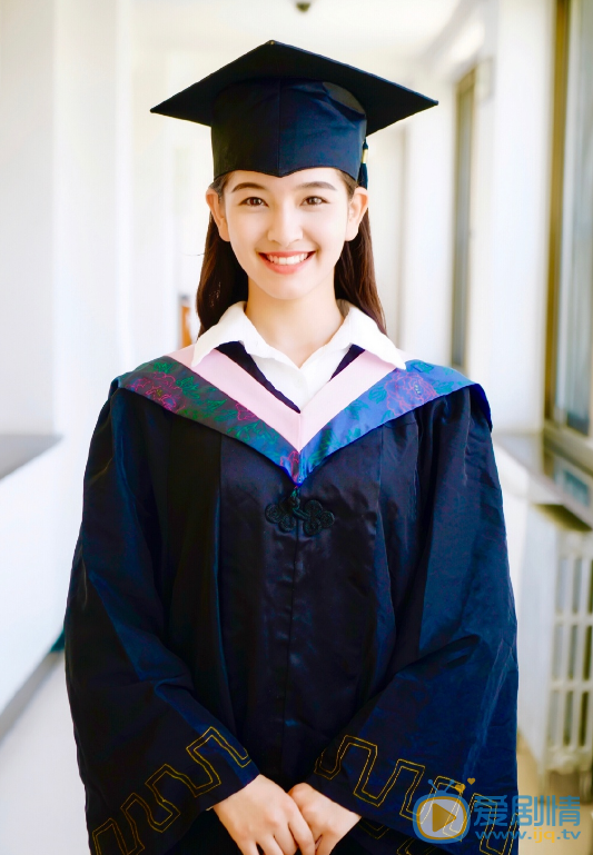 張雪菡個人資料簡介張雪菡演藝經 張雪菡畢業寫真圖片