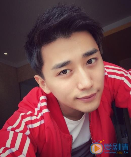 愛國者孫髯是誰扮演的?愛國者孫髯扮演著梅洋個人資料、寫真生活照