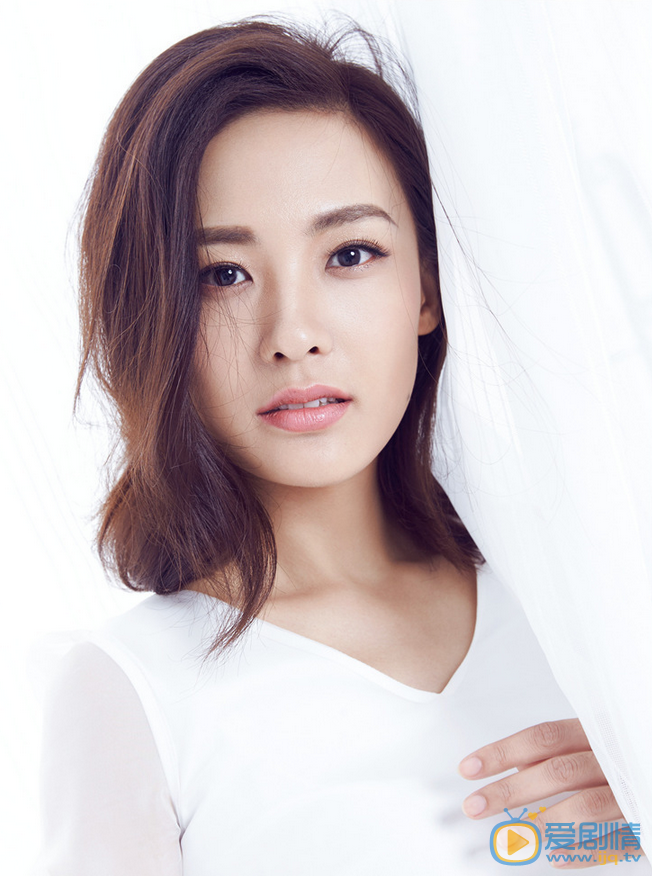  我的前半生薇薇安是誰演的？薇薇安扮演者鄭羅茜個人資料及寫真生活照欣賞