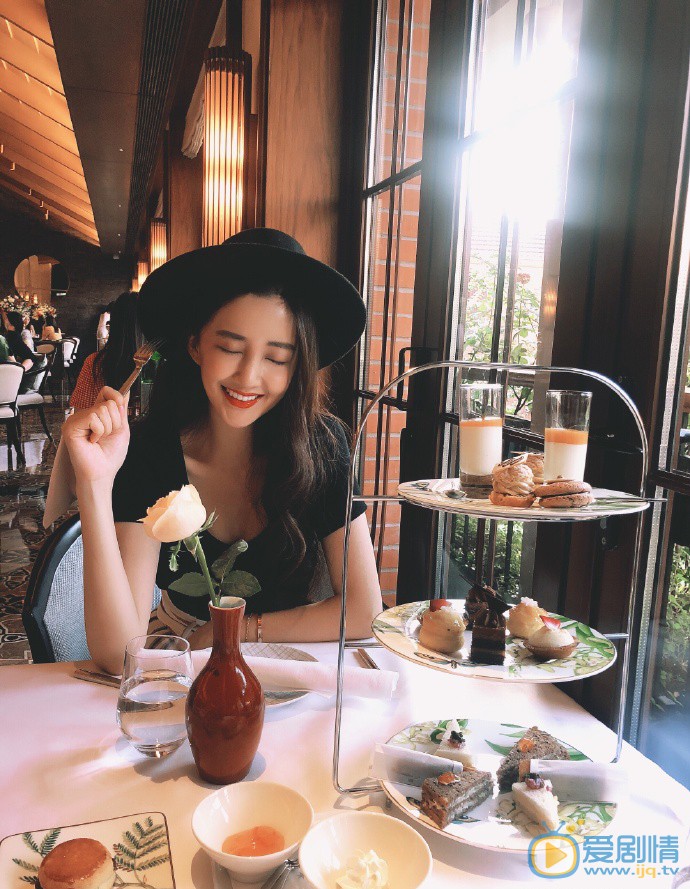 新倚天屠龍記殷素素是誰飾演的？殷素素飾演者陳欣予個人資料、寫真及生活照欣賞