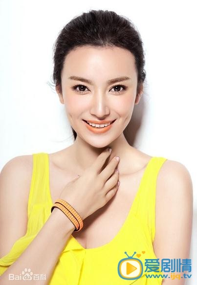 劉海戲金蟾蘿蔓艾晴扮演者唐熙寫真及生活照欣賞