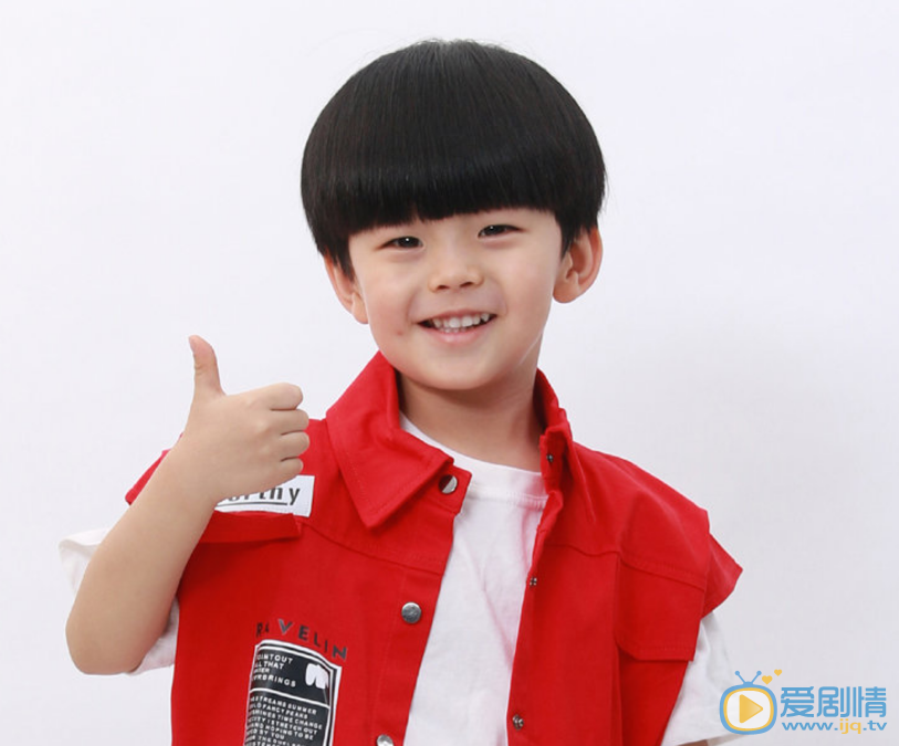 張博鑫個人資料簡介 張博鑫演藝經歷 張博鑫寫真圖片