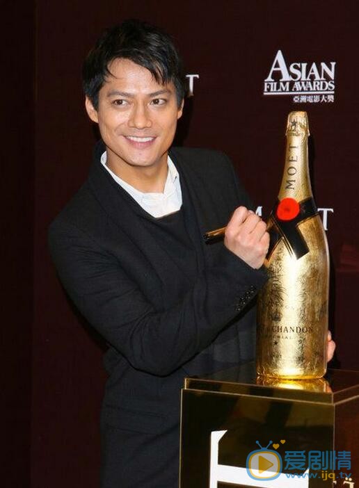  那年花開月正圓圖爾丹是誰演的？圖爾丹扮演者高聖遠個人資料及生活寫真照欣賞