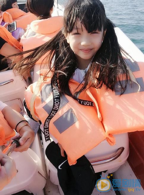 天衣無縫妞妞是誰扮演的？妞妞扮演者孫添垚個人資料、寫真及生活照欣賞