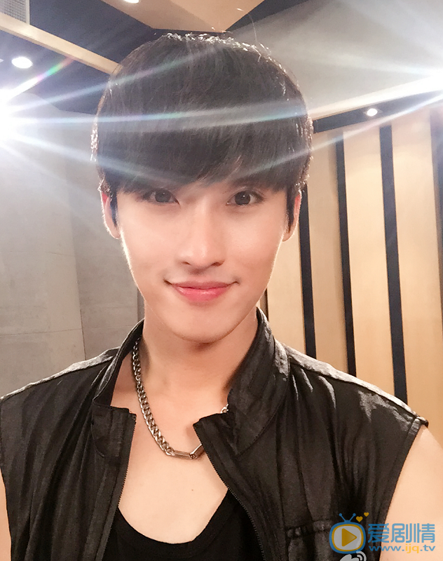 微微一笑很傾城真水無香是誰演的？張赫個人資料及寫真生活照欣賞