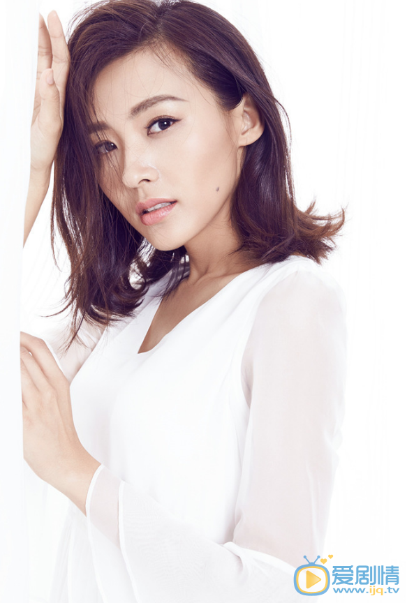  我的前半生薇薇安是誰演的？薇薇安扮演者鄭羅茜個人資料及寫真生活照欣賞