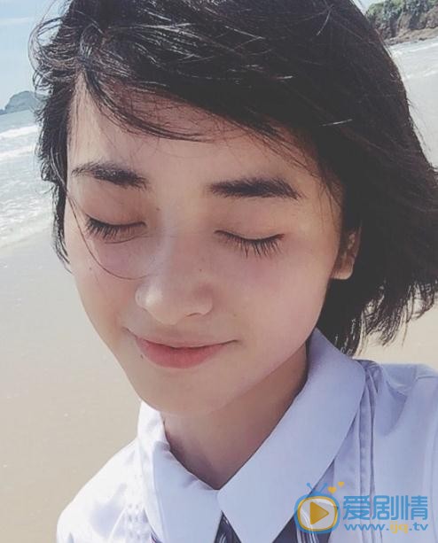 致我們單純的小美好陳小希是誰演的？陳小希扮演者沈月個人資料、寫真及生活照欣賞