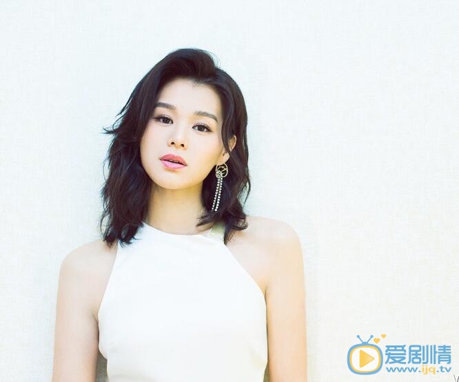  那年花開月正圓胡詠梅是誰演的？胡詠梅扮演者胡杏兒個人資料及生活寫真照欣賞