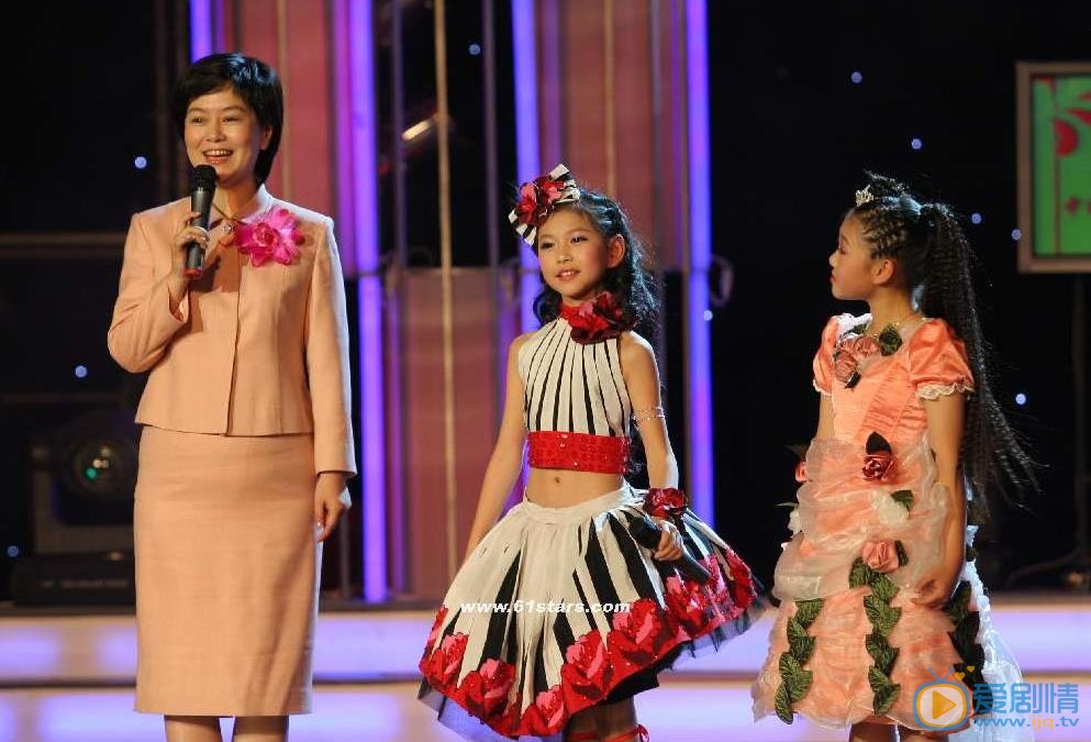 林依婷個人資料簡介 林依婷小時候參加節目照