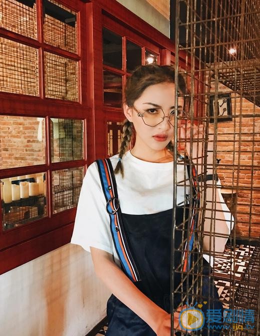 進擊吧閃電伊莎貝拉是誰演的？進擊吧閃電伊莎貝拉扮演者彭詩迪個人資料、寫真及生活照欣賞