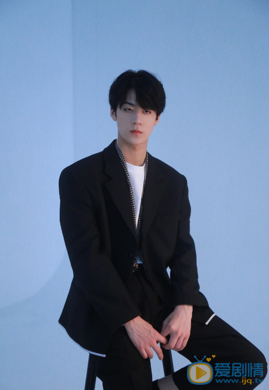 任世豪個人資料簡介 任世豪演藝經歷 任世豪帥氣寫真