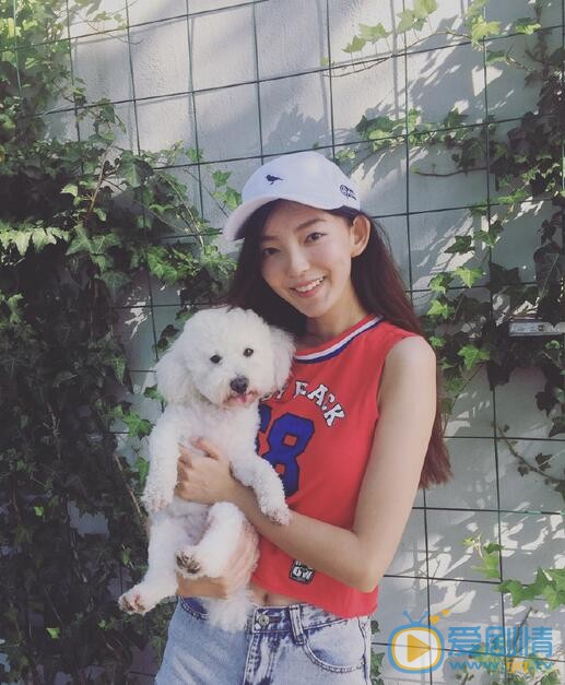 火星情報局美女周怡是誰？周怡與錢楓汪涵什麼關係？