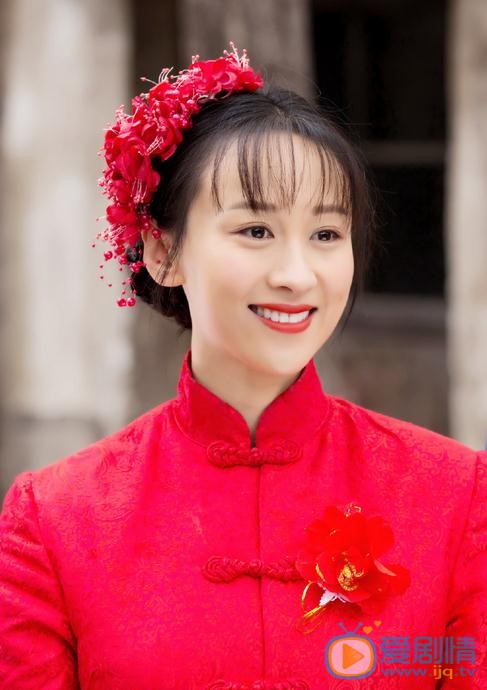 練束梅個人資料簡介 練束梅《三妹》劇照