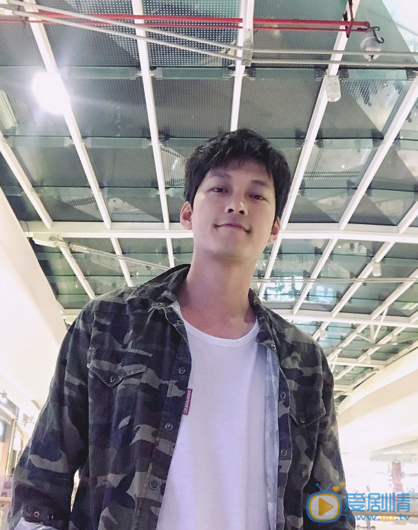  上古情歌坤卜是誰演的？坤卜扮演者劉帥良個人資料及寫真生活照欣賞