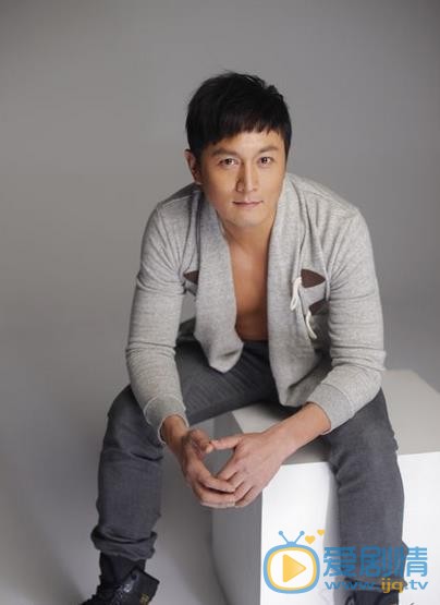 最後一張簽證呂秘書是誰演的？呂秘書飾演者趙擎個人信息及生活照