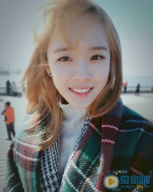 我才不會被女孩子欺負呢任小芹是誰演的？任小芹扮演者盧洋洋個人資料、寫真及生活照欣賞