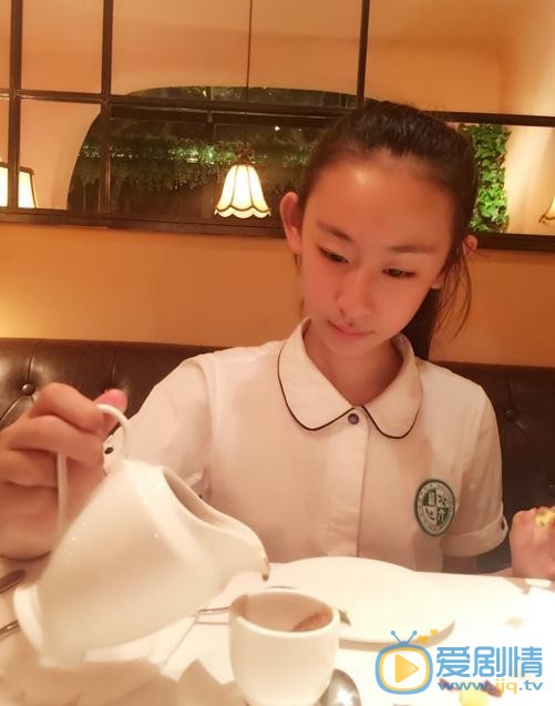 平凡歲月李小雅是誰演的？平凡歲月李小雅扮演者吳雨珏個人資料及寫真生活照欣賞