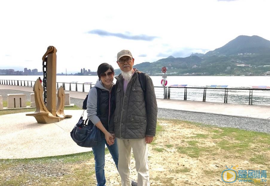 陳法蓉個人資料簡介 陳法蓉和父親合照