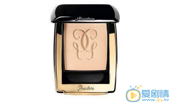 歡樂頌2曲筱綃用的粉餅和口紅是什麼牌子？多少錢？