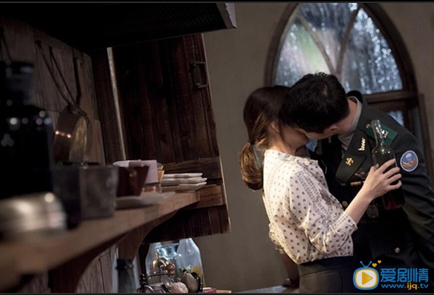 太陽的後裔劇照