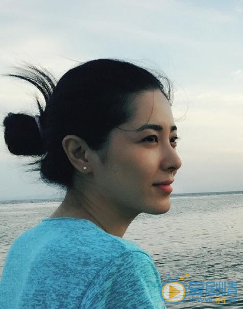 兒科醫生葉梅是誰演的？兒科醫生葉梅扮演者曾黎個人資料、寫真及生活照欣賞