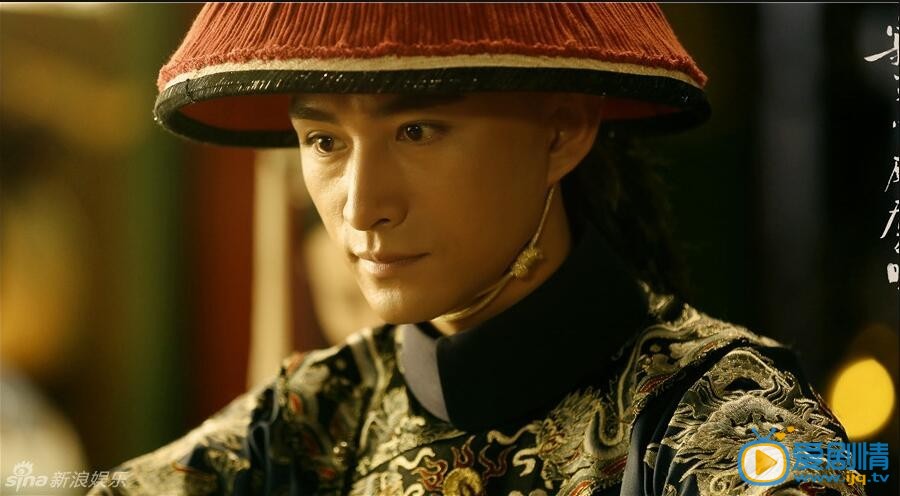 寂寞空庭春欲晚芸初是怎么幫長慶逃過納蘭容若的盤問和懷疑的？