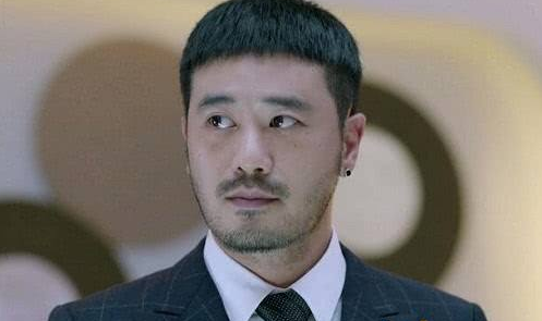 電視劇《夜空中最閃亮的星》陳天浩喜歡馬莉娜嗎？