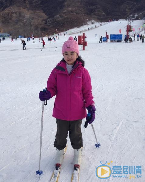 美味奇緣小佳茗是誰演的？小佳茗扮演者趙姝婷個人資料、寫真及生活照欣賞