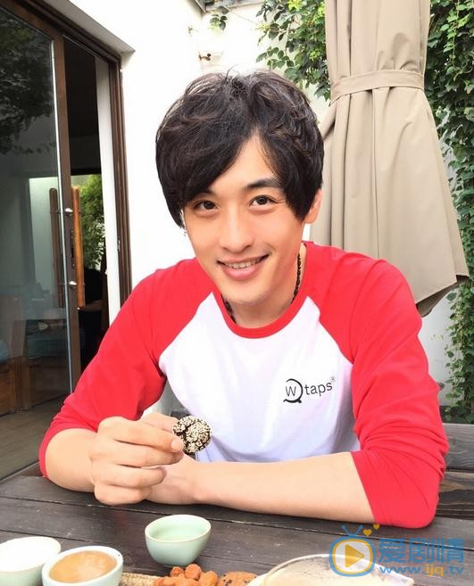 醉玲瓏張束是誰扮演的？醉玲瓏張束扮演者蘇航個人資料，寫真及生活照欣賞