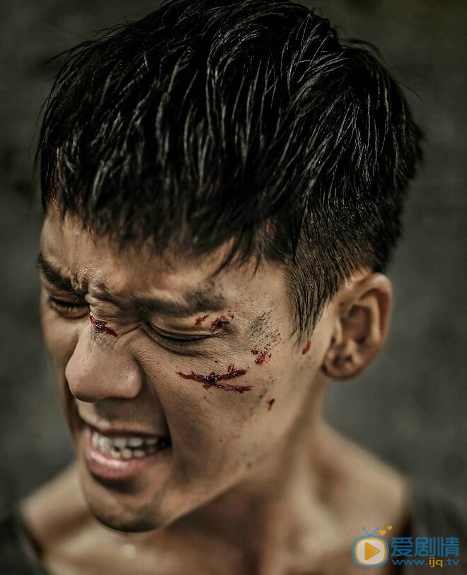 橙紅年代首發態度版氣氛海報  陳偉霆馬思純cp感十足