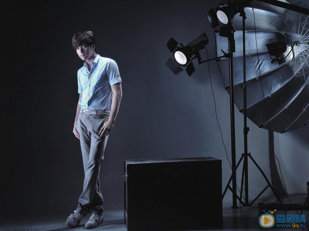 賀軍翔個人資料簡介 賀軍翔家庭背景資料 賀軍翔寫真